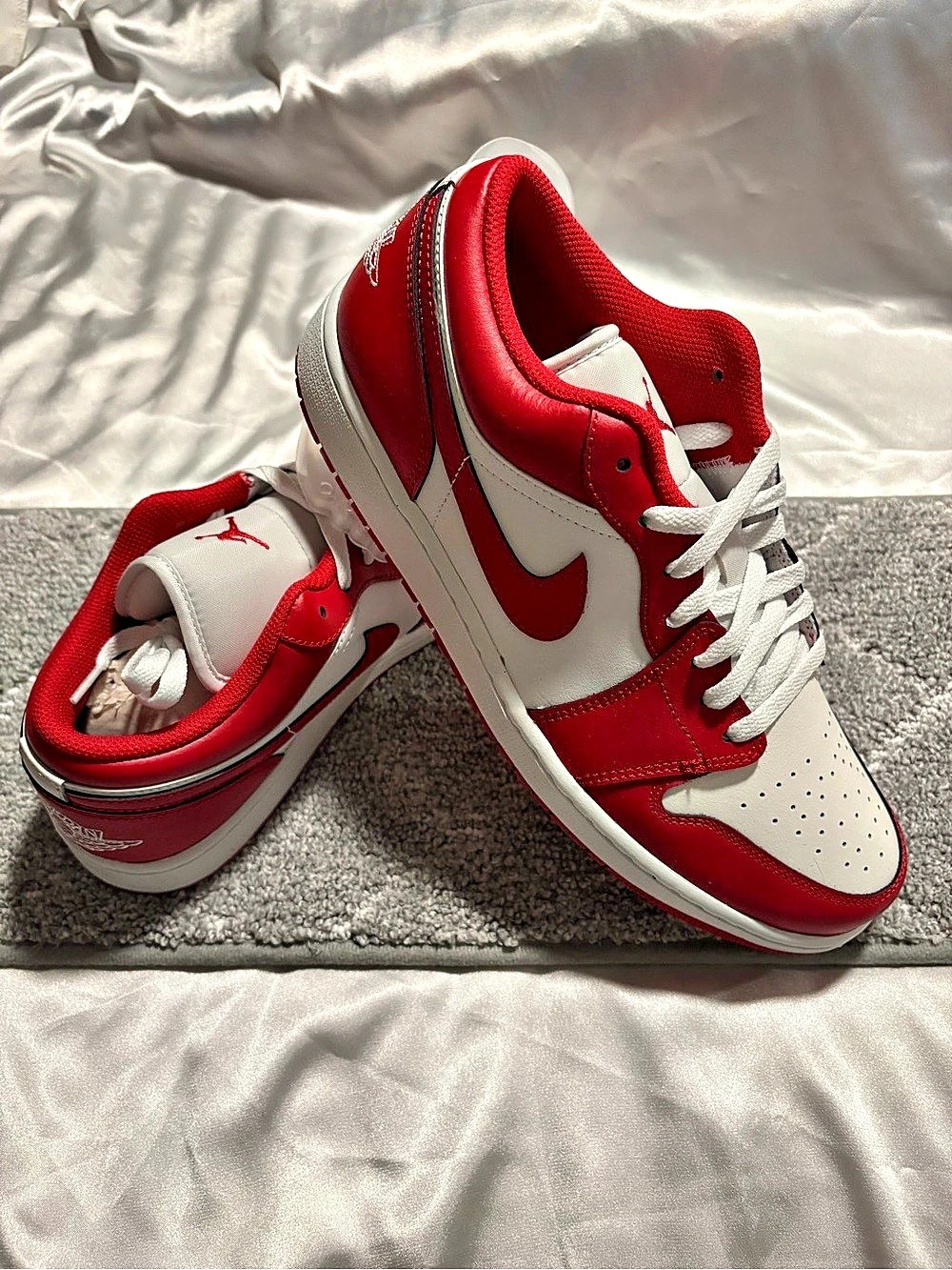 Nike Air Jordan 1 Low Red & White US 11 New w/out Box. AT-10/82